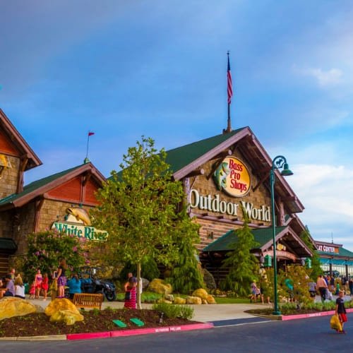Bass Pro Shop Outdoor Wonderland